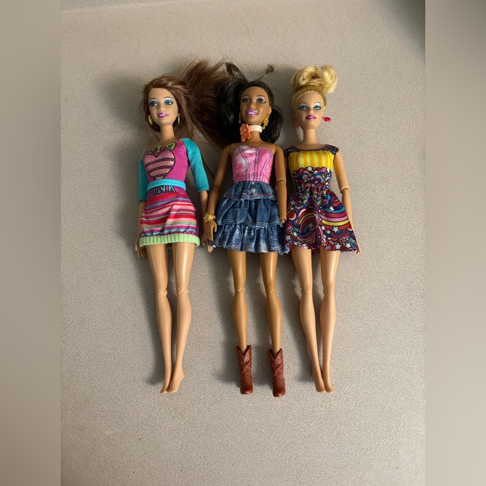 Barbie head swap dolls (one missing hand)